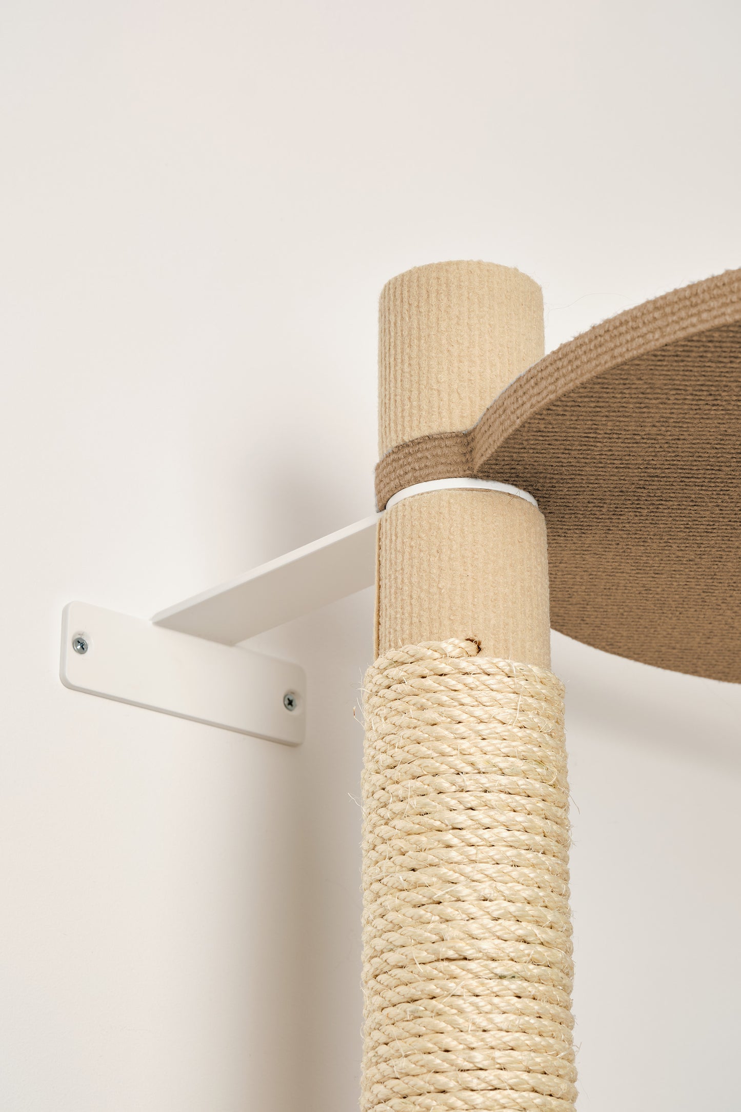 ISO PUU | kiipeilytolpan seinäkiinnike