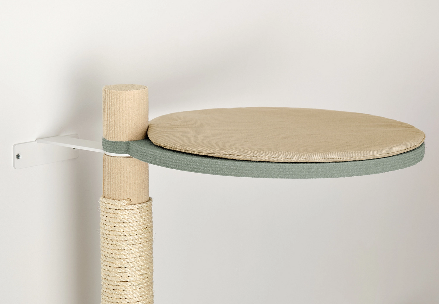 Laadukas lepotaso kissan kiipeilypuuhun.